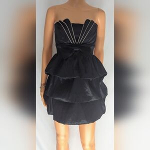 Elegant Black and Gray Strapless Dress